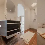 Stijlvol 5p App Met Badkamer En En Dakterras Apartment Tilburg