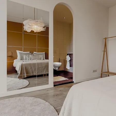 شقة Charming Get Away With Roof Terrace